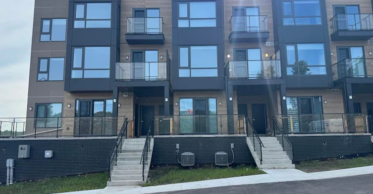 207-12 Suncrest Lane, Huntsville, ON, P1H 1G1 - 2