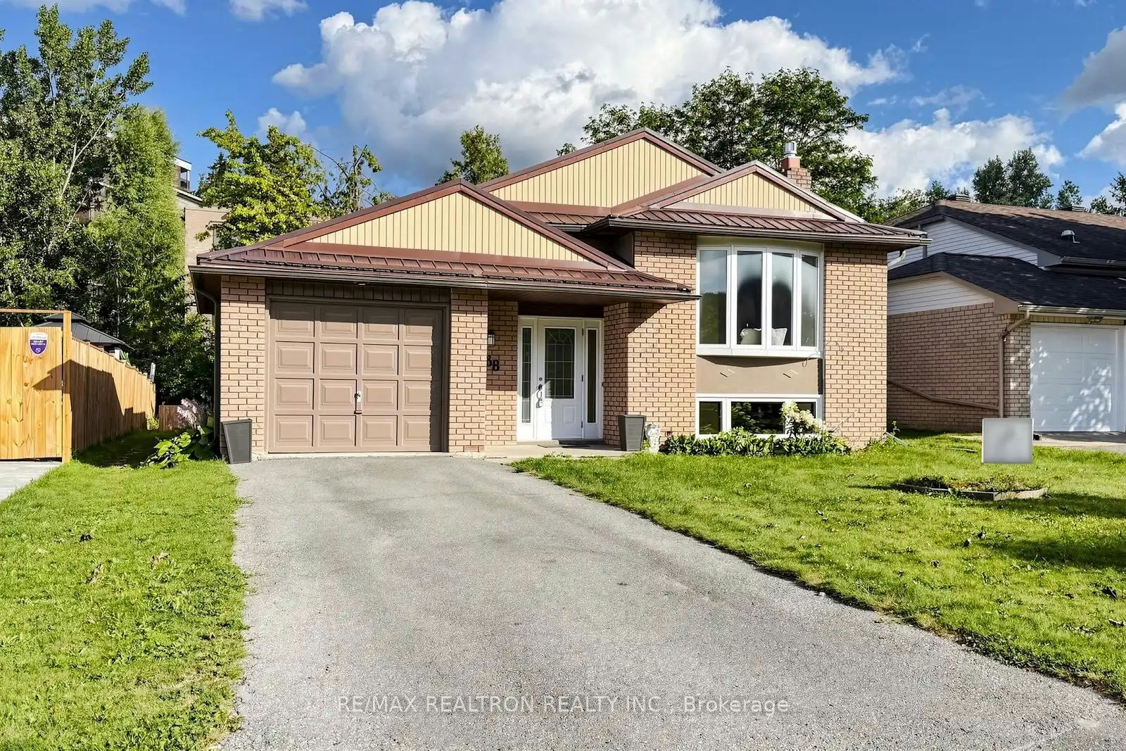 938 Whitefield Drive, Peterborough, ON, K9J 7V9