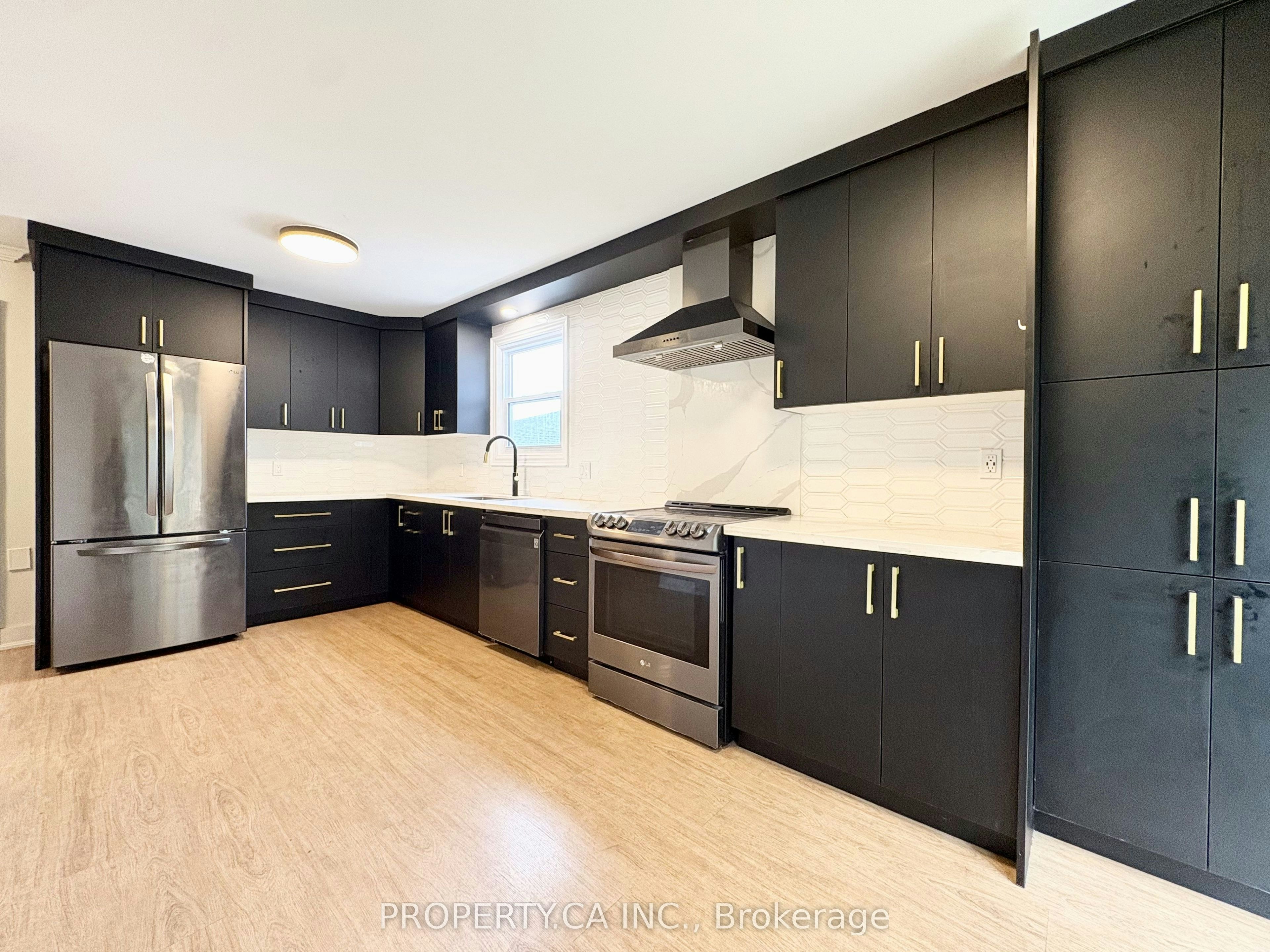 112 St. Augustine Drive, St. Catharines, ON, L2P 3W9 - 6