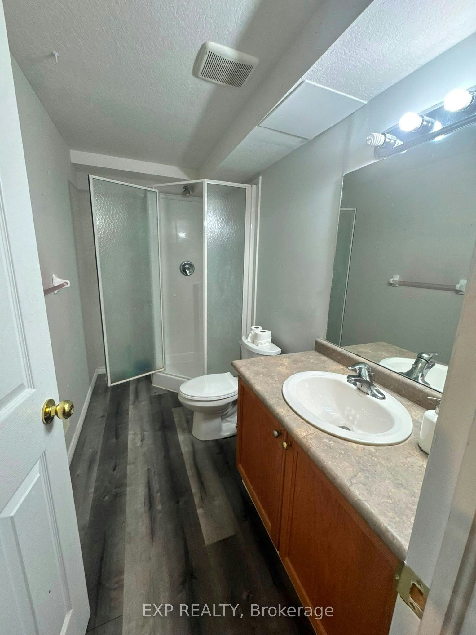 717 Activa Avenue, Kitchener, ON, N2E 4E1 - 13