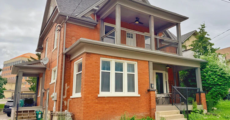 2-94 Scott Street, Kitchener, ON, N2H 2R5