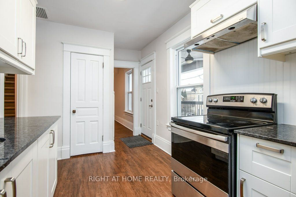 2-94 Scott Street, Kitchener, ON, N2H 2R5 - 3