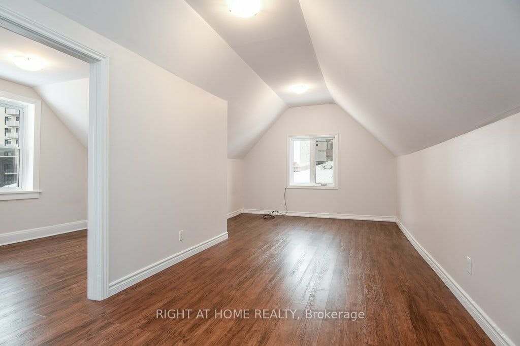 2-94 Scott Street, Kitchener, ON, N2H 2R5 - 18