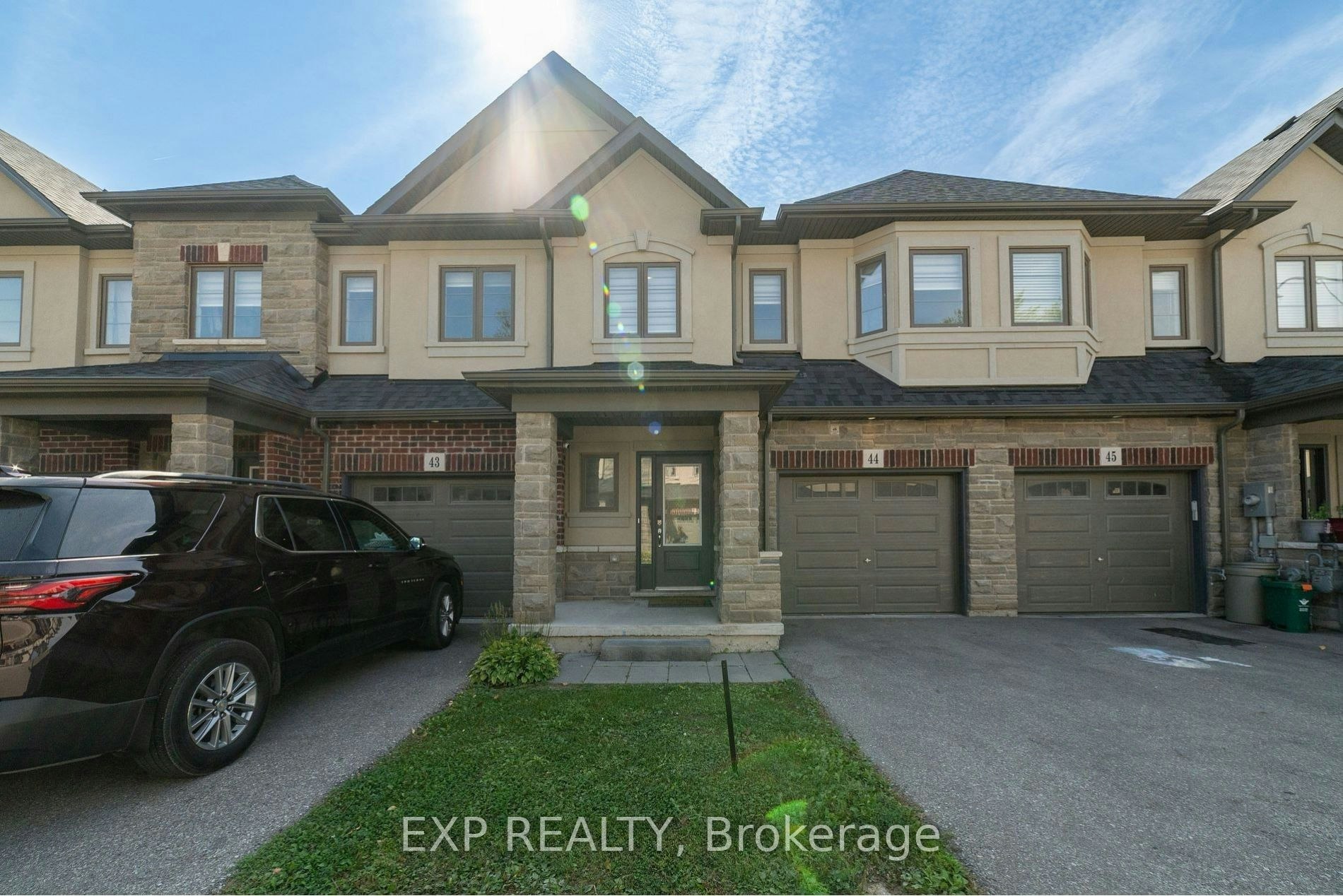 44 (Main)-324 Equestrian Way, Cambridge, ON, N3E 0E2