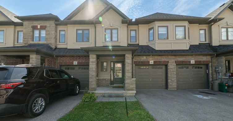 44 (Main)-324 Equestrian Way, Cambridge, ON, N3E 0E2