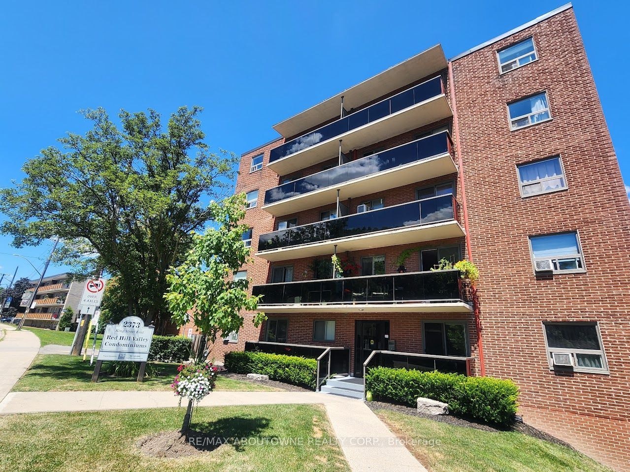 51-2373 King Street E, Hamilton, ON, L8K 1X9