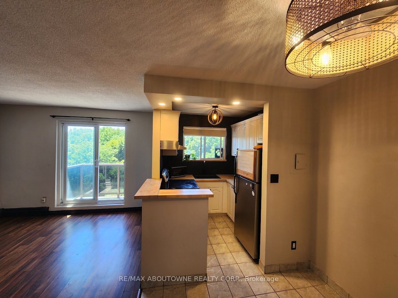 51-2373 King Street E, Hamilton, ON, L8K 1X9 - 2
