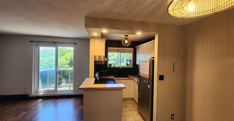 51-2373 King Street E, Hamilton, ON, L8K 1X9 - 2
