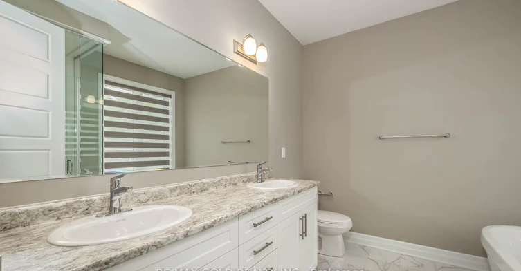 42 Milt Schmidt Street, Kitchener, ON, N2R 0T2 - 32