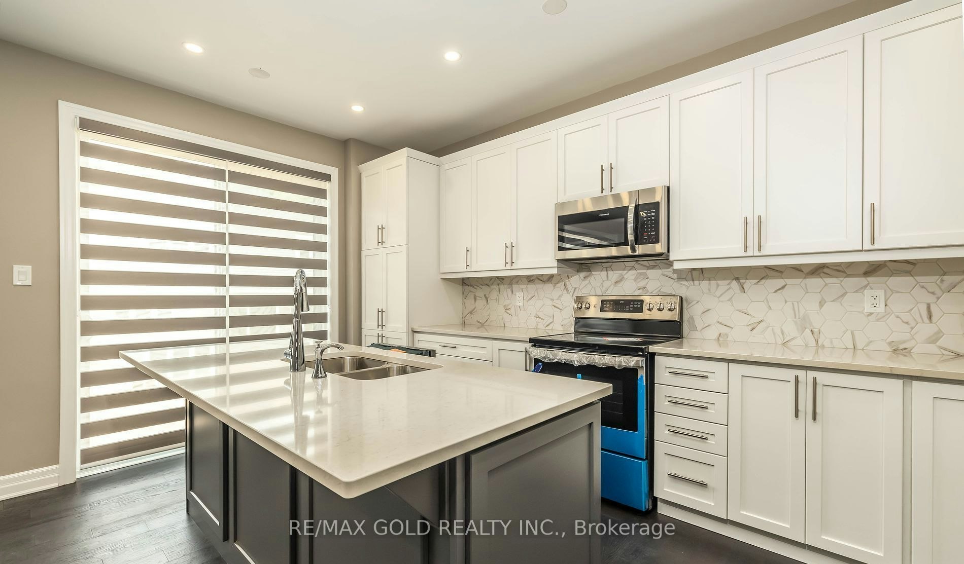 42 Milt Schmidt Street, Kitchener, ON, N2R 0T2 - 11