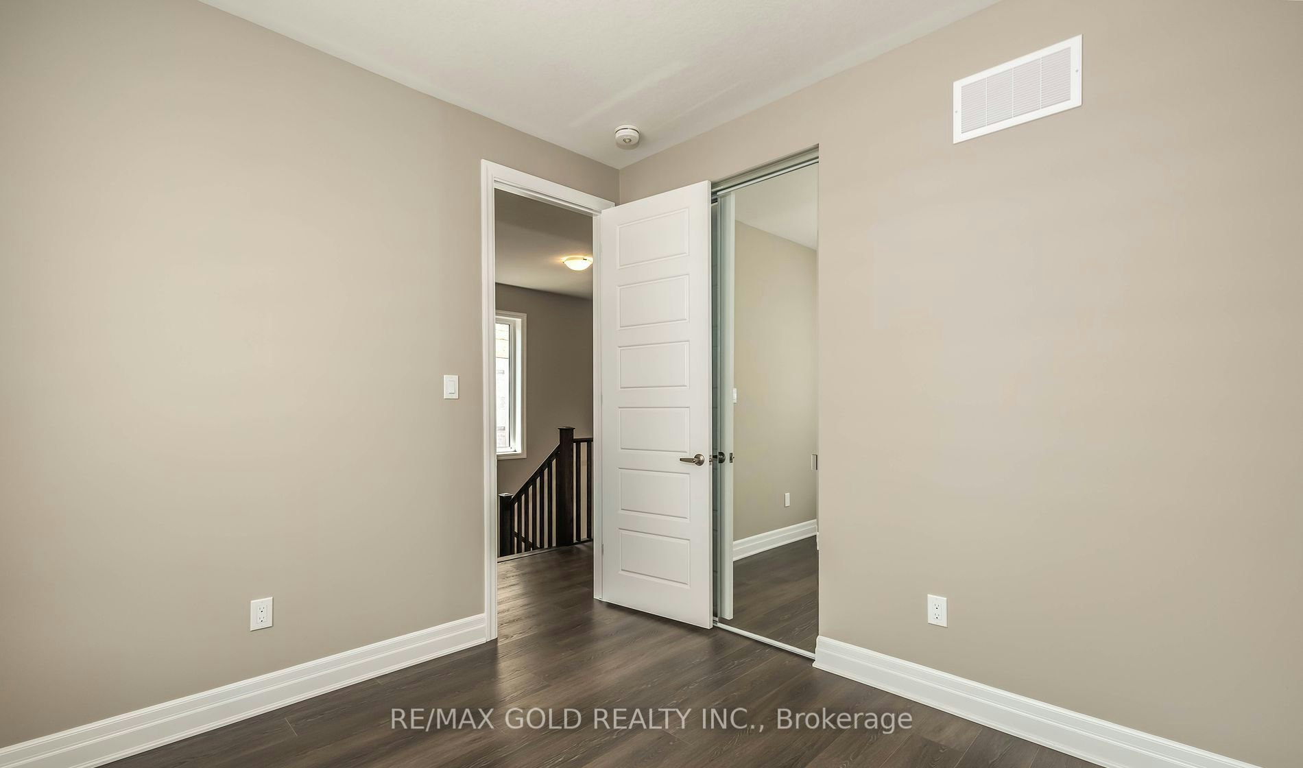 42 Milt Schmidt Street, Kitchener, ON, N2R 0T2 - 30
