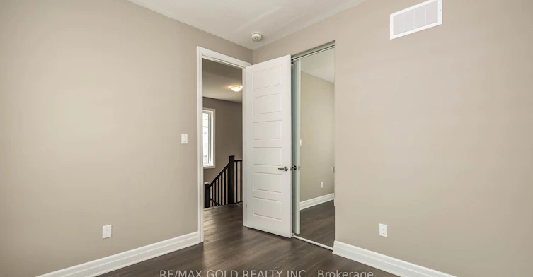 42 Milt Schmidt Street, Kitchener, ON, N2R 0T2 - 30