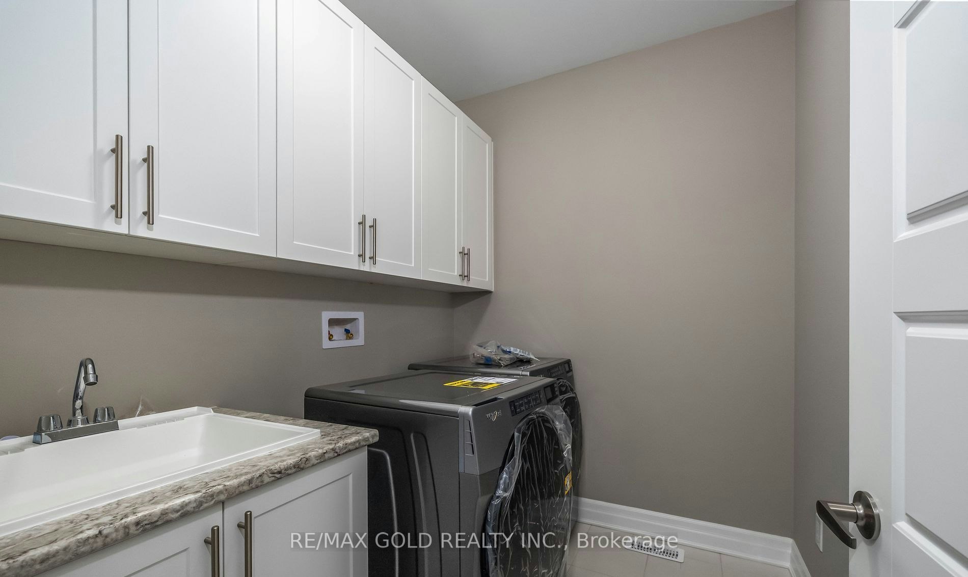42 Milt Schmidt Street, Kitchener, ON, N2R 0T2 - 19