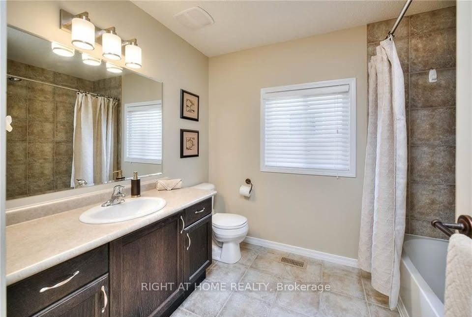 47 Upper Mercer Street, Kitchener, ON, N2A 4M9 - 8