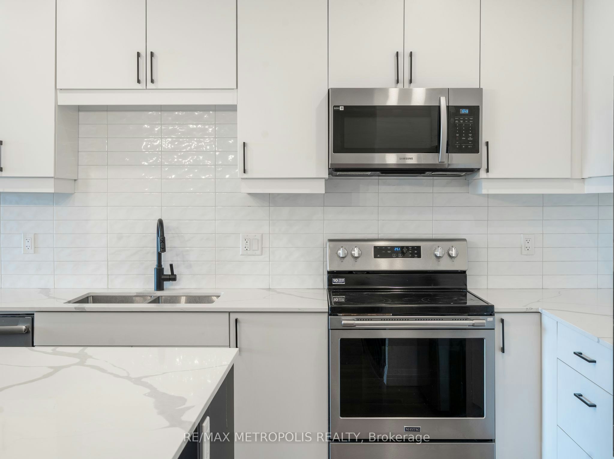 121-3900 Savoy Street, London, ON, N6P 0E3 - 3