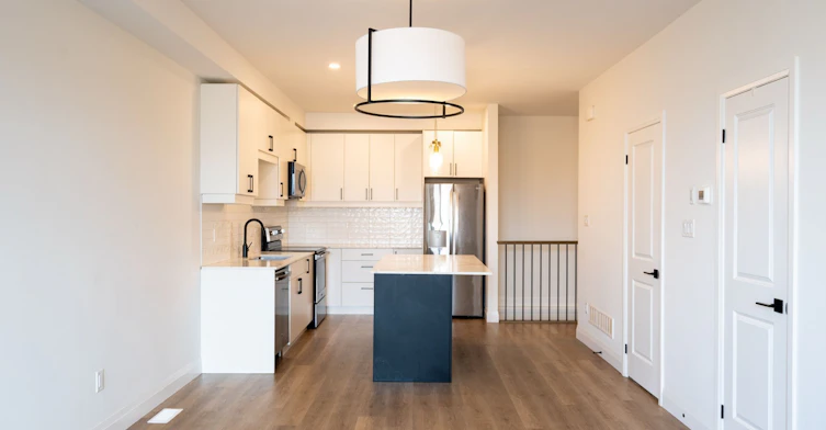 121-3900 Savoy Street, London, ON, N6P 0E3 - 2