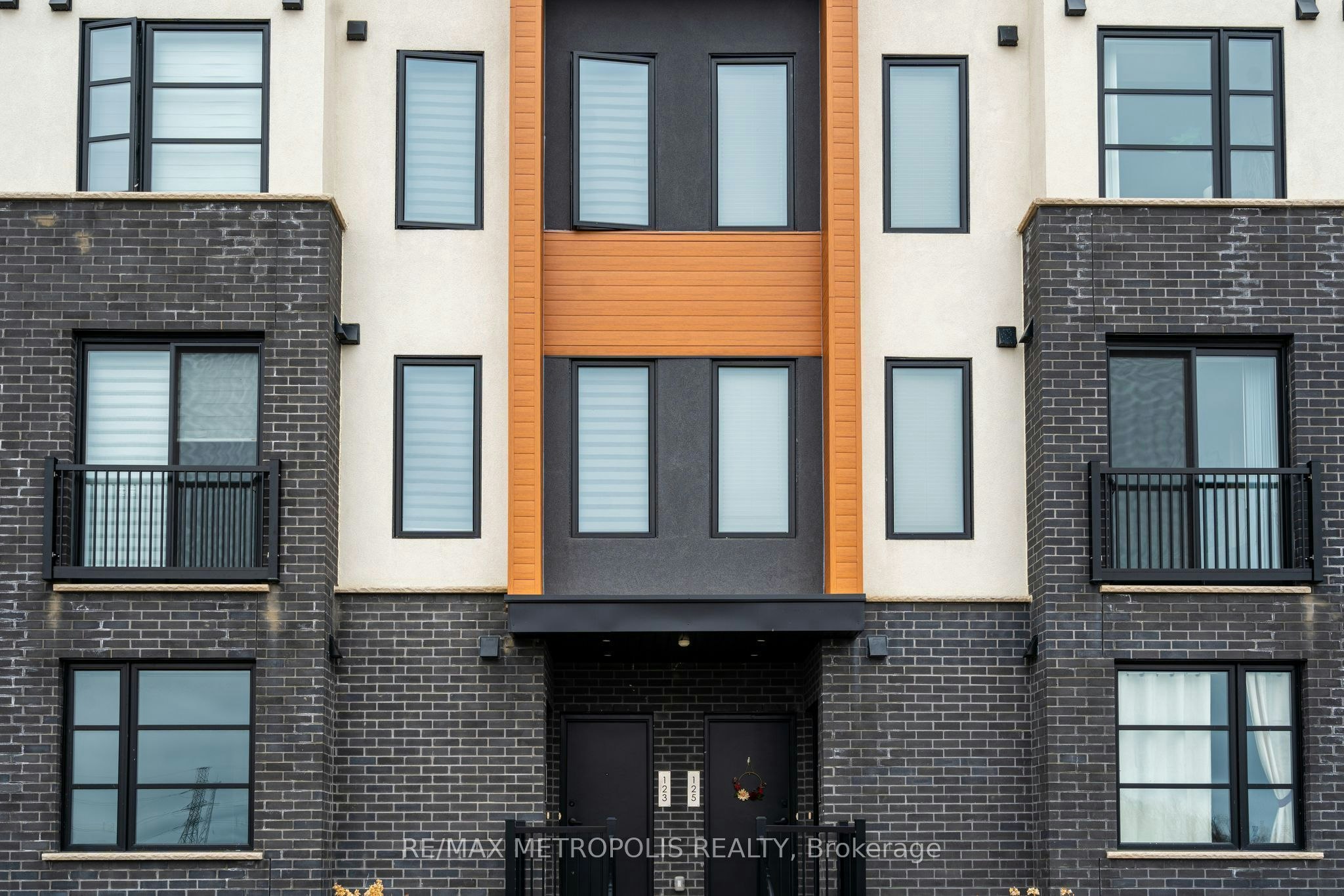 121-3900 Savoy Street, London, ON, N6P 0E3