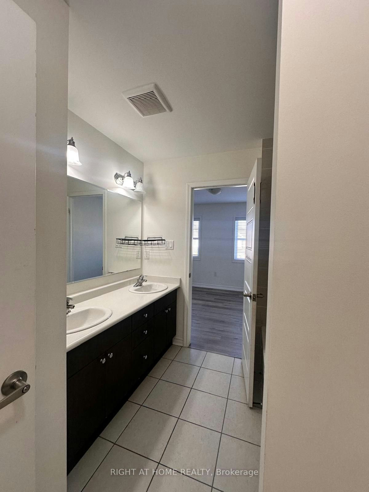 516 Equestrian Way, Cambridge, ON, N3E 0B5 - 14