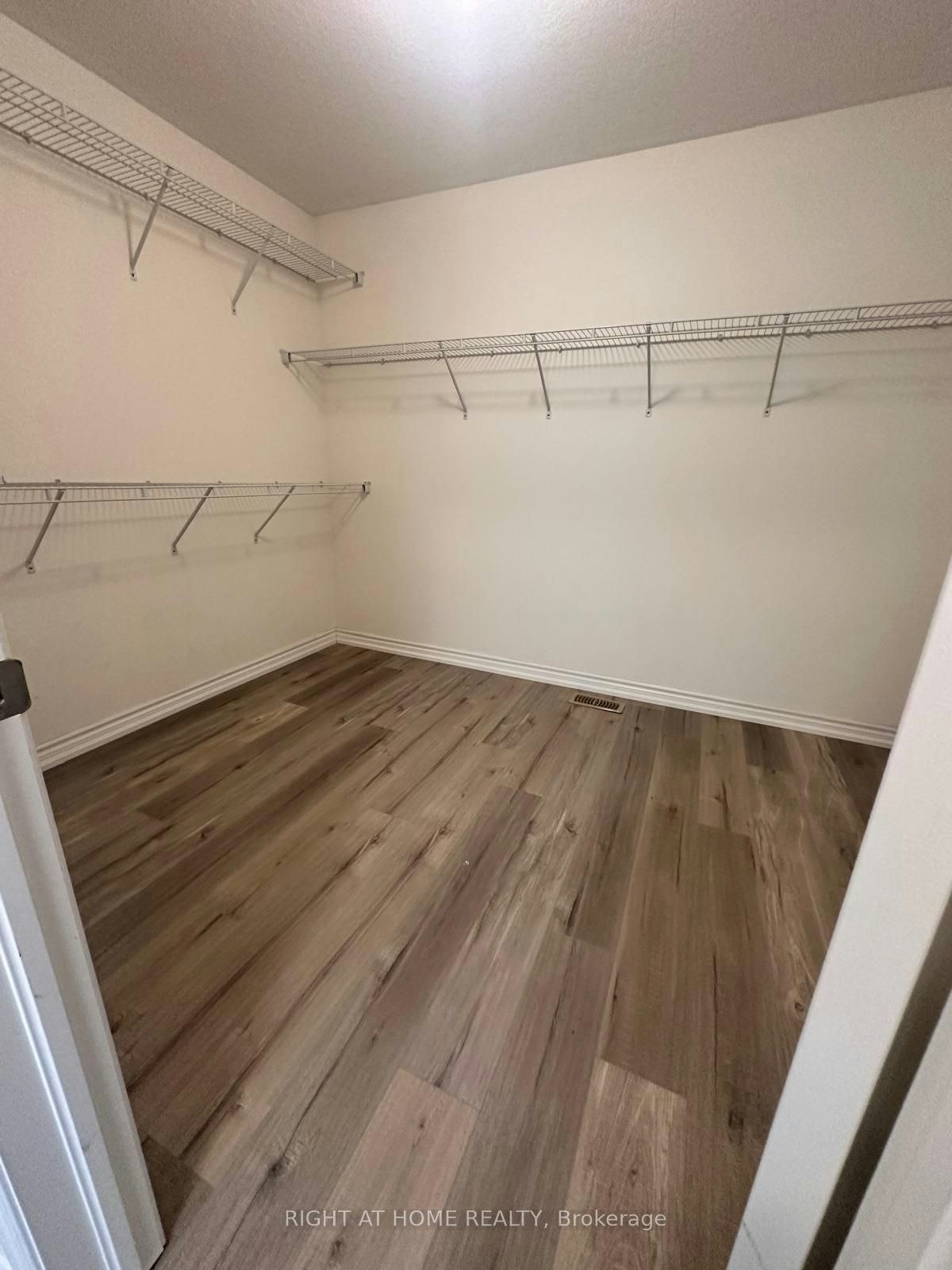 516 Equestrian Way, Cambridge, ON, N3E 0B5 - 20