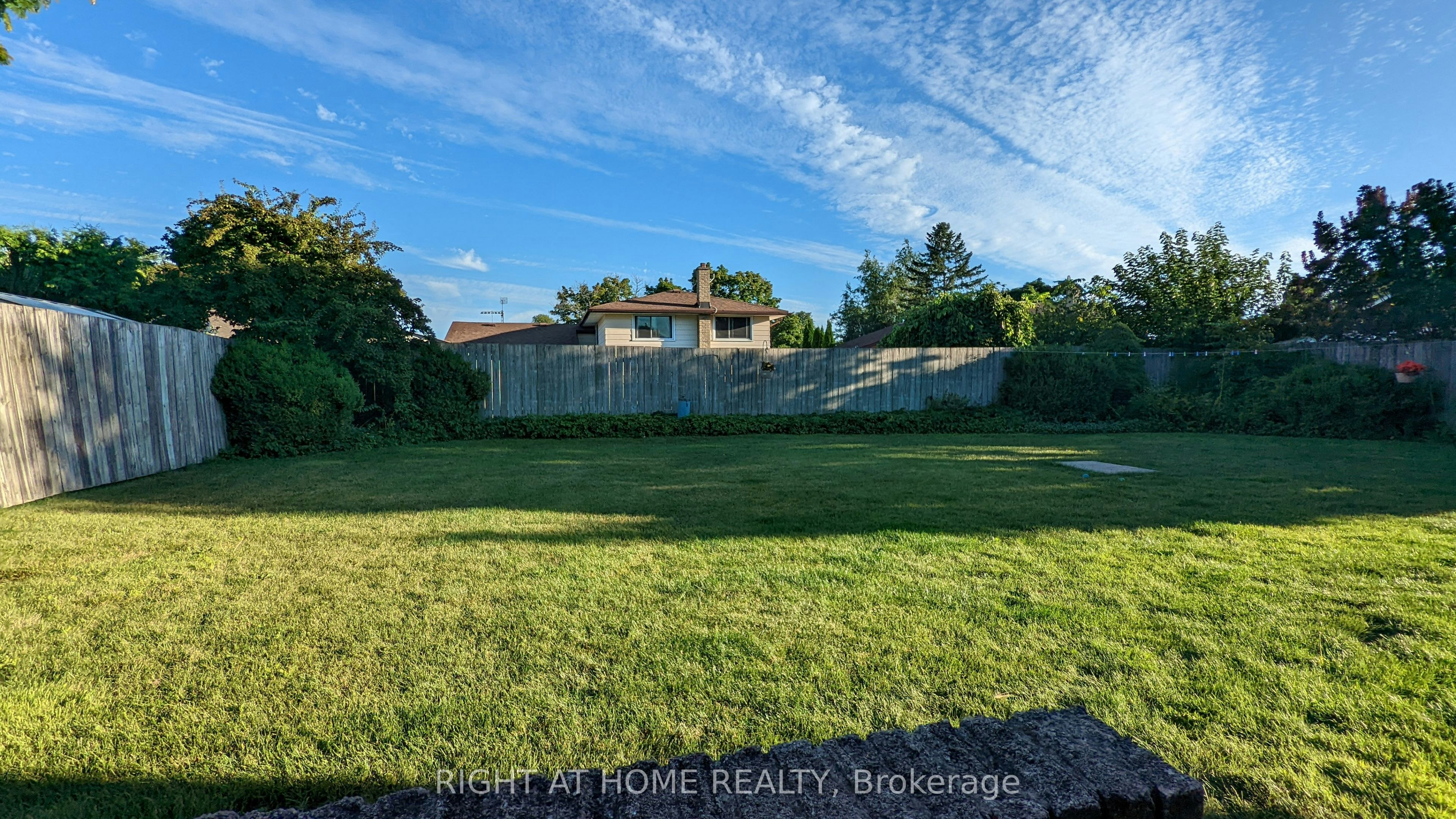 Lower Unit-43 Glenayr Place, Welland, ON, L3C 3M6 - 2