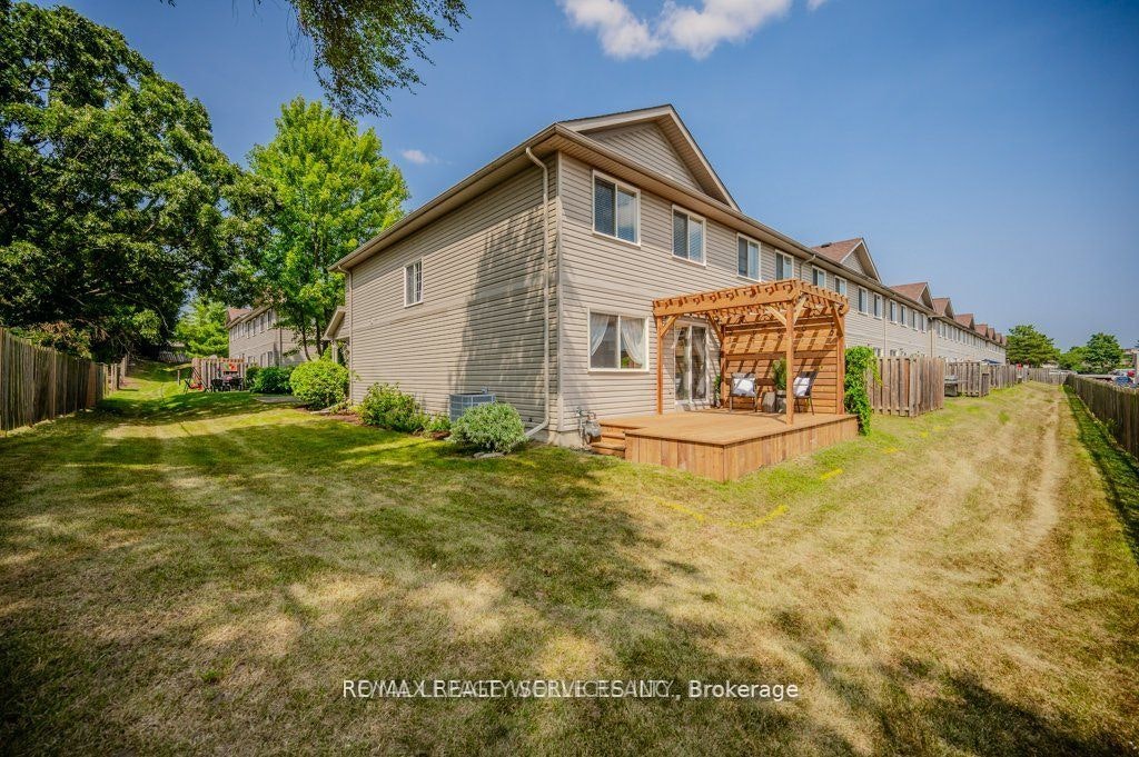 17-120 Dudhope Avenue, Cambridge, ON, N1R 4T7 - 9