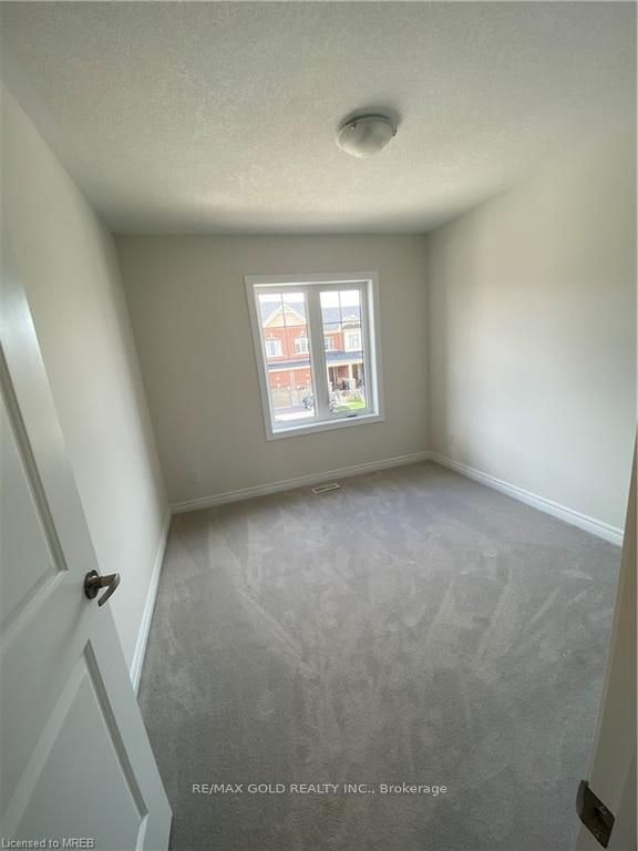 27 Stonehill Avenue, Kitchener, ON, N2R 1R7 - 11
