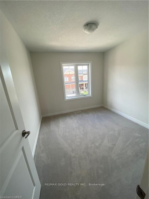 27 Stonehill Avenue, Kitchener, ON, N2R 1R7 - 17