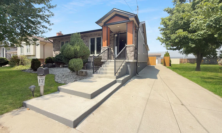 17 Greenfield Court