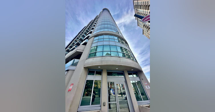 1208-242 Rideau Street, Ottawa, ON, K1N 0B7
