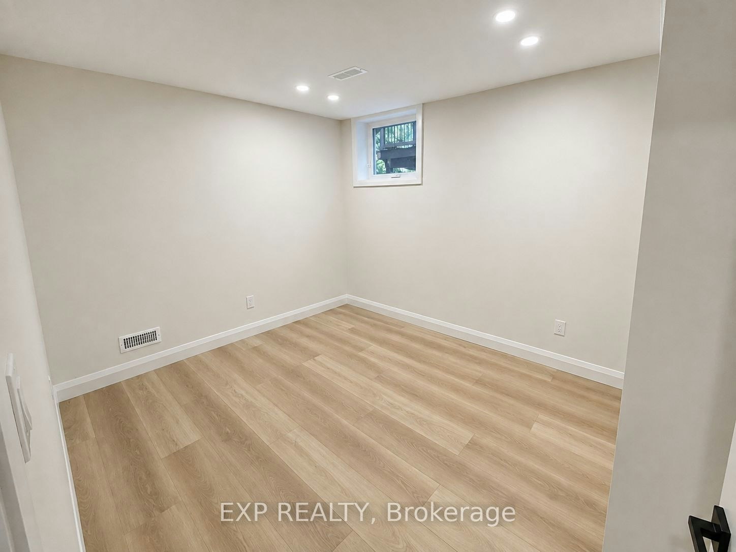 Lower-11 Chester Street, Guelph, ON, N1H 1K7 - 8