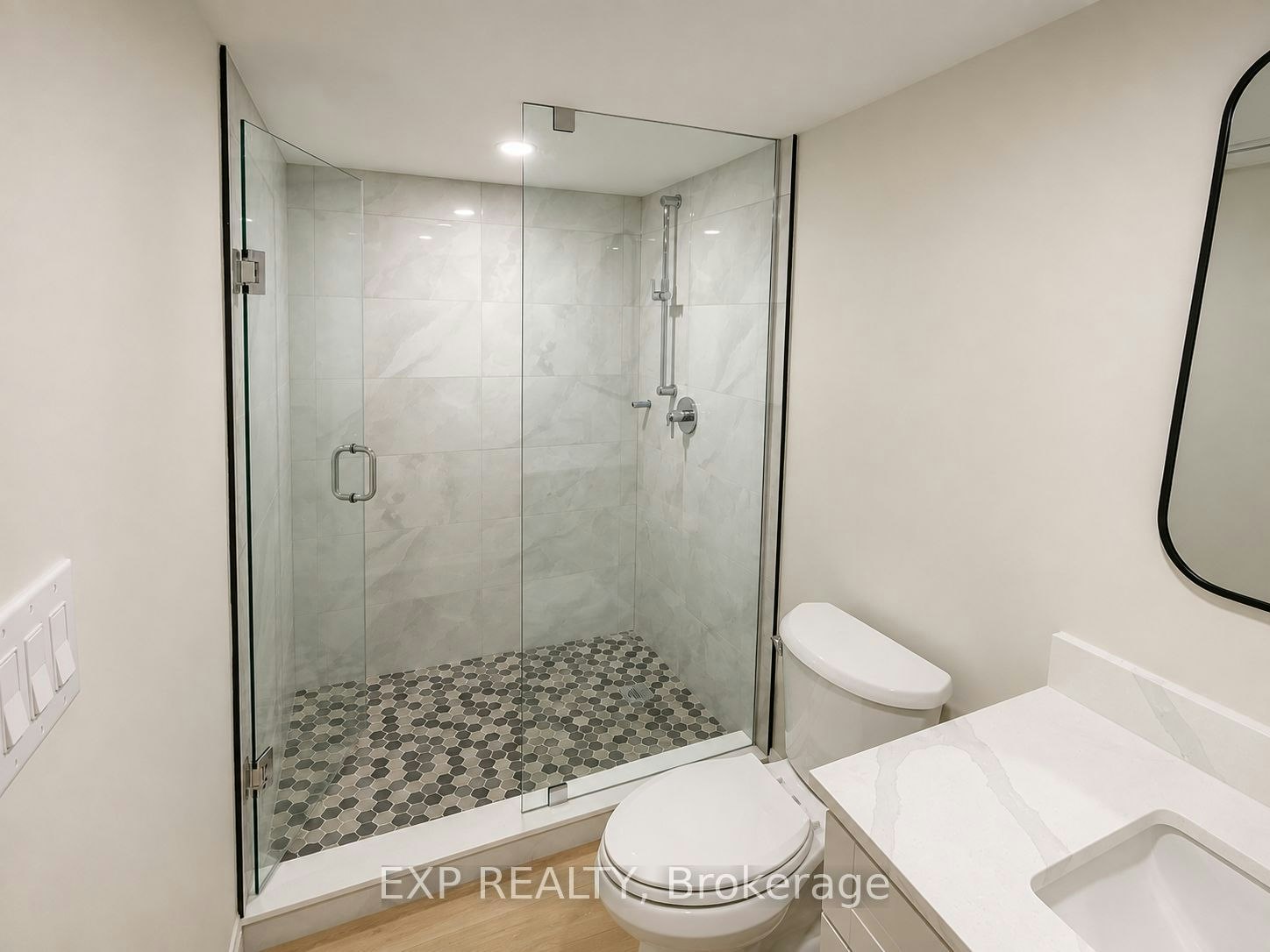 Lower-11 Chester Street, Guelph, ON, N1H 1K7 - 6