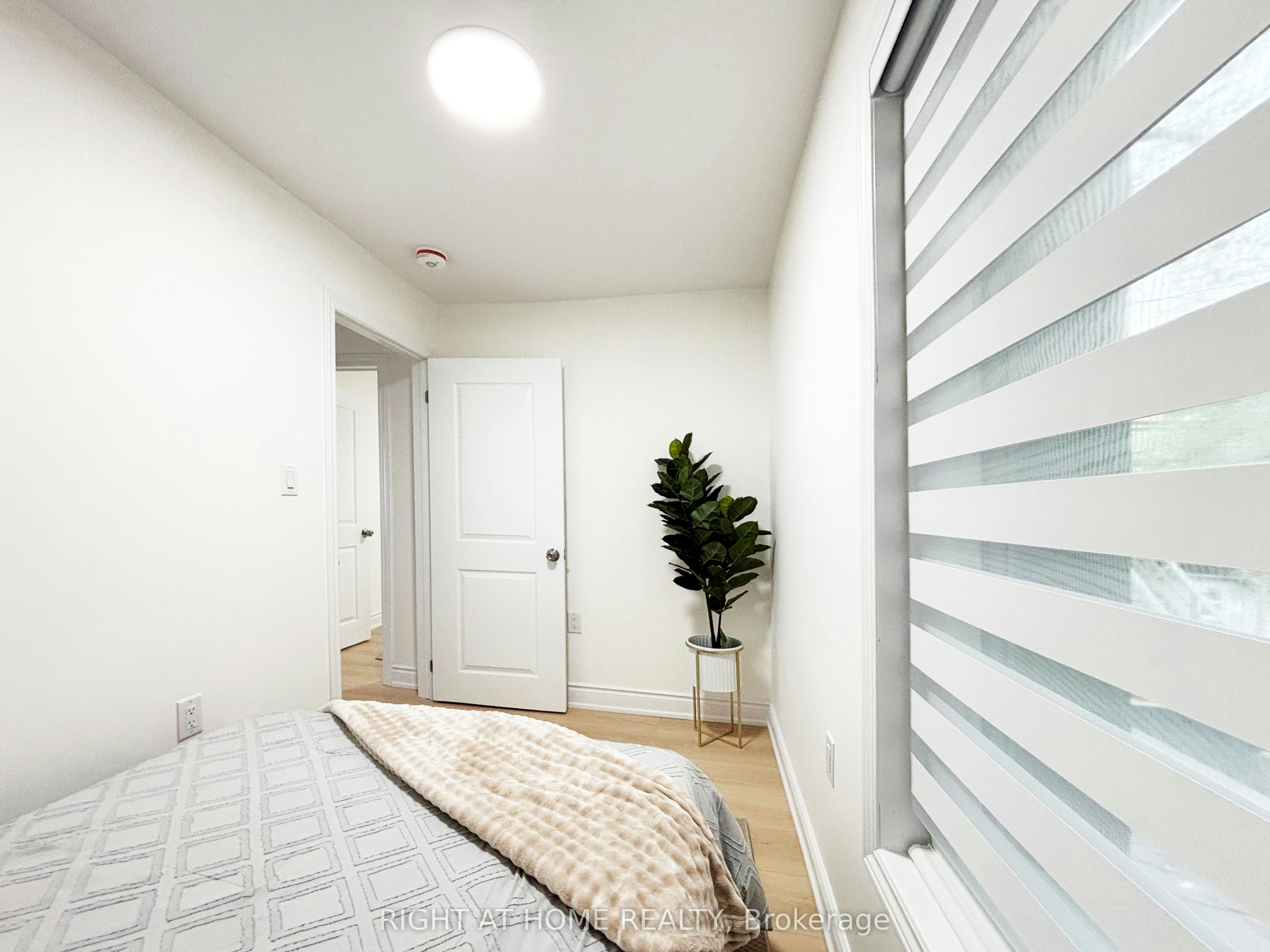 Upper-11 Holton Avenue N, Hamilton, ON, L8L 6H3 - 22