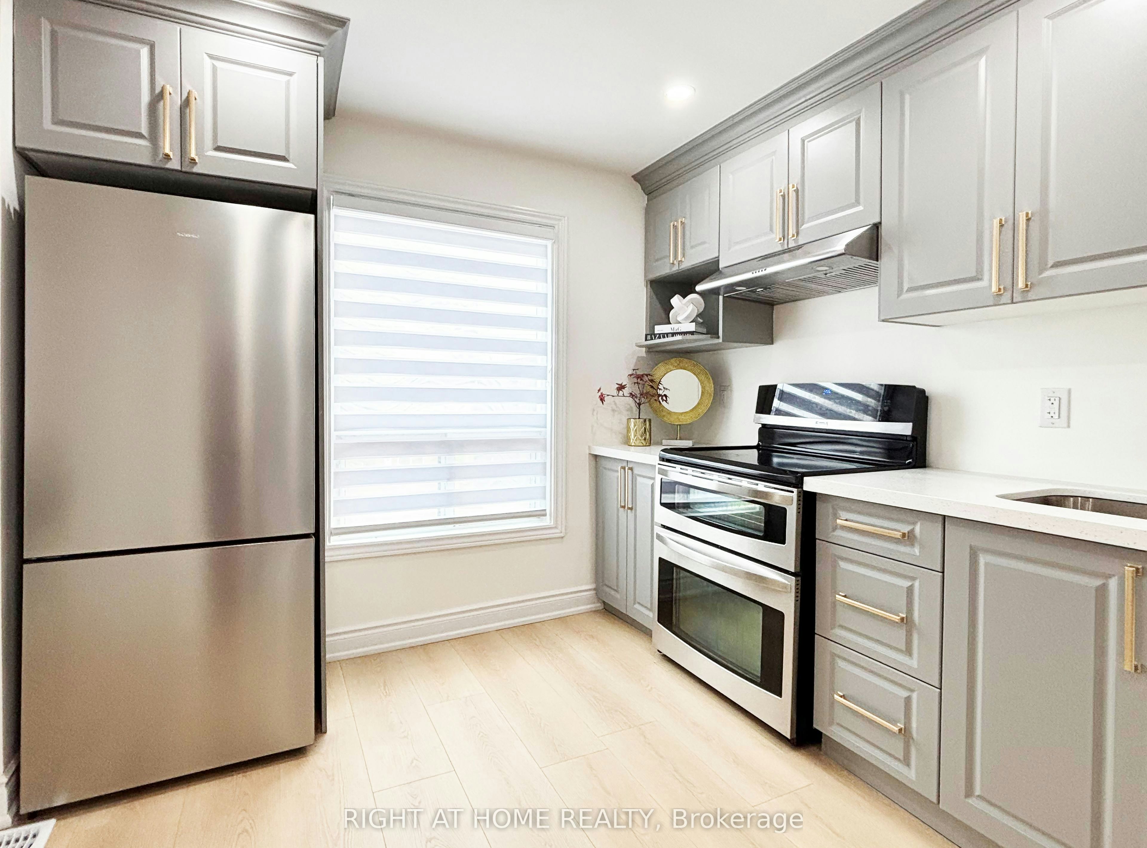 Upper-11 Holton Avenue N, Hamilton, ON, L8L 6H3 - 13
