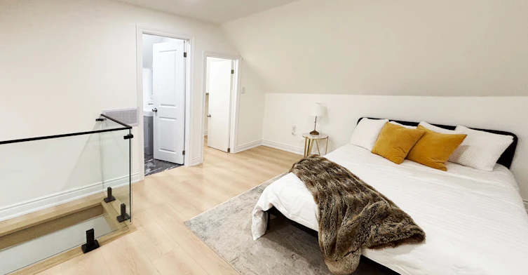 Upper-11 Holton Avenue N, Hamilton, ON, L8L 6H3 - 37