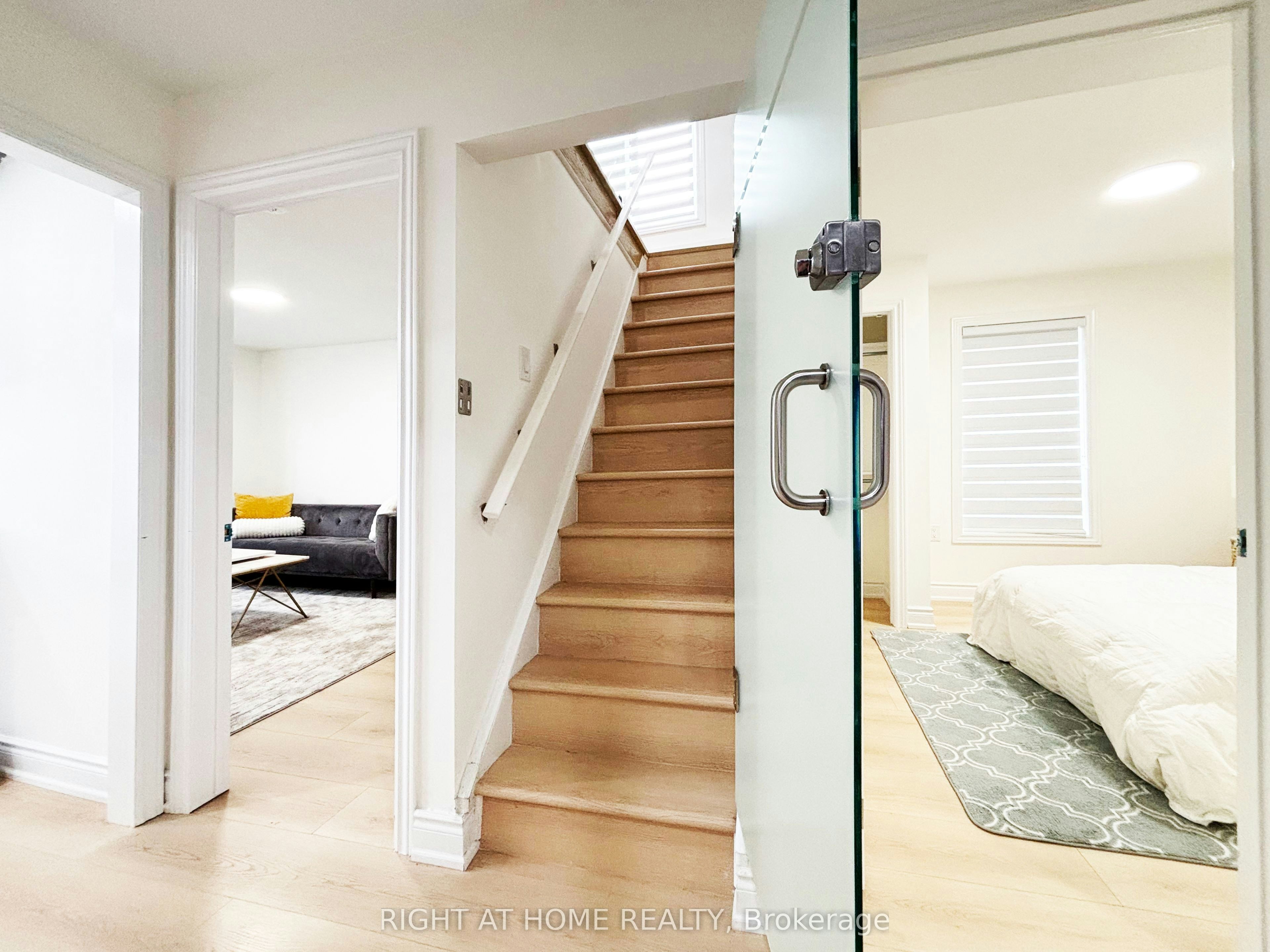 Upper-11 Holton Avenue N, Hamilton, ON, L8L 6H3 - 29