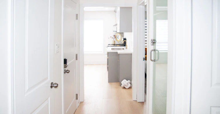 Upper-11 Holton Avenue N, Hamilton, ON, L8L 6H3 - 9