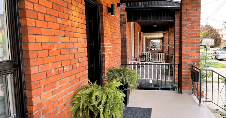 Upper-11 Holton Avenue N, Hamilton, ON, L8L 6H3 - 2