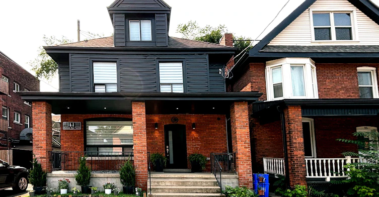 Upper-11 Holton Avenue N, Hamilton, ON, L8L 6H3
