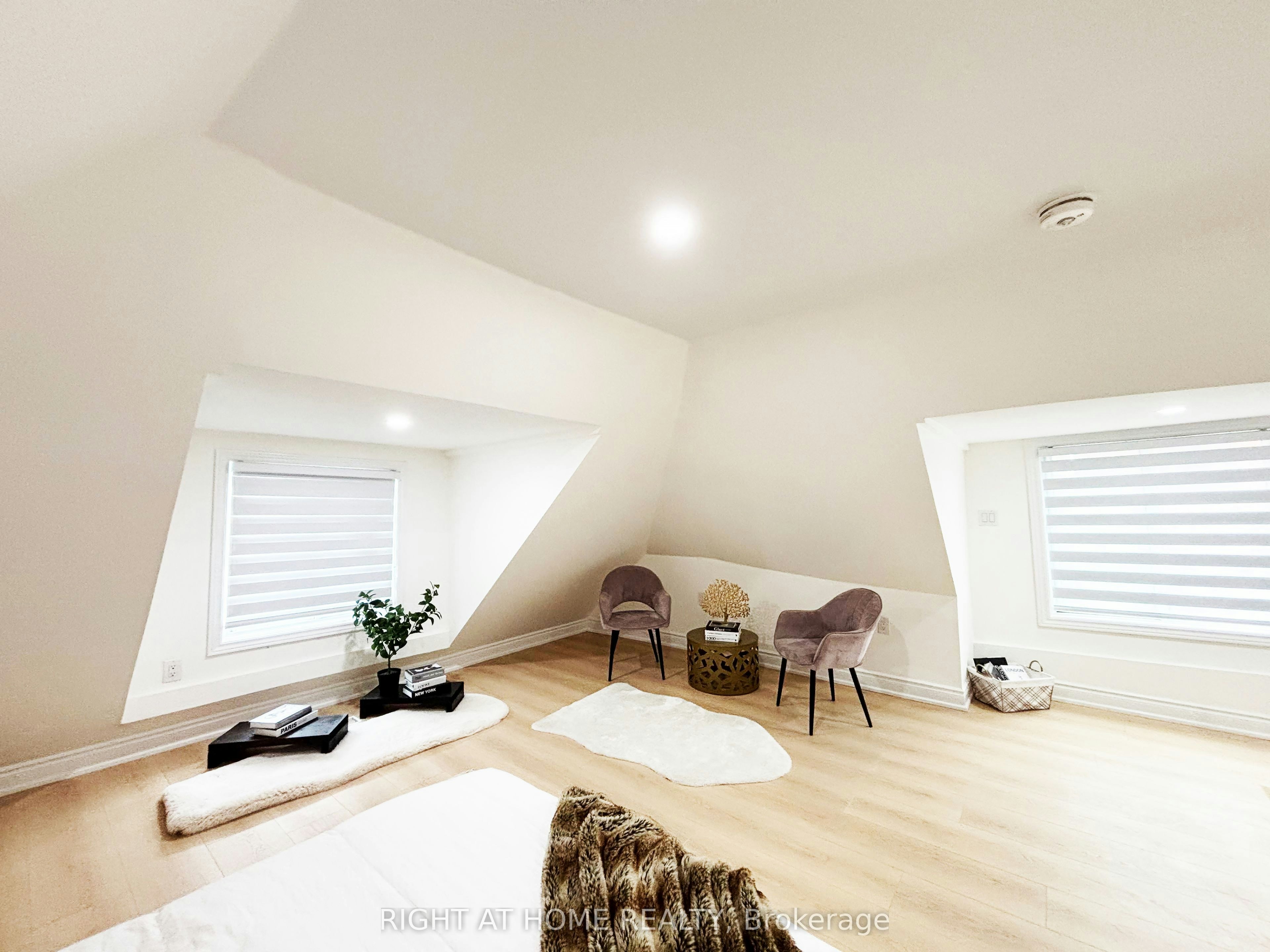 Upper-11 Holton Avenue N, Hamilton, ON, L8L 6H3 - 34