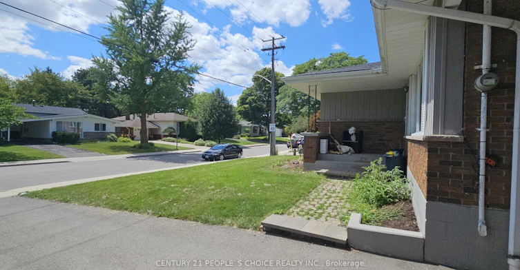 98 Lynbrook Drive, Hamilton, ON, L9C 2K9 - 3