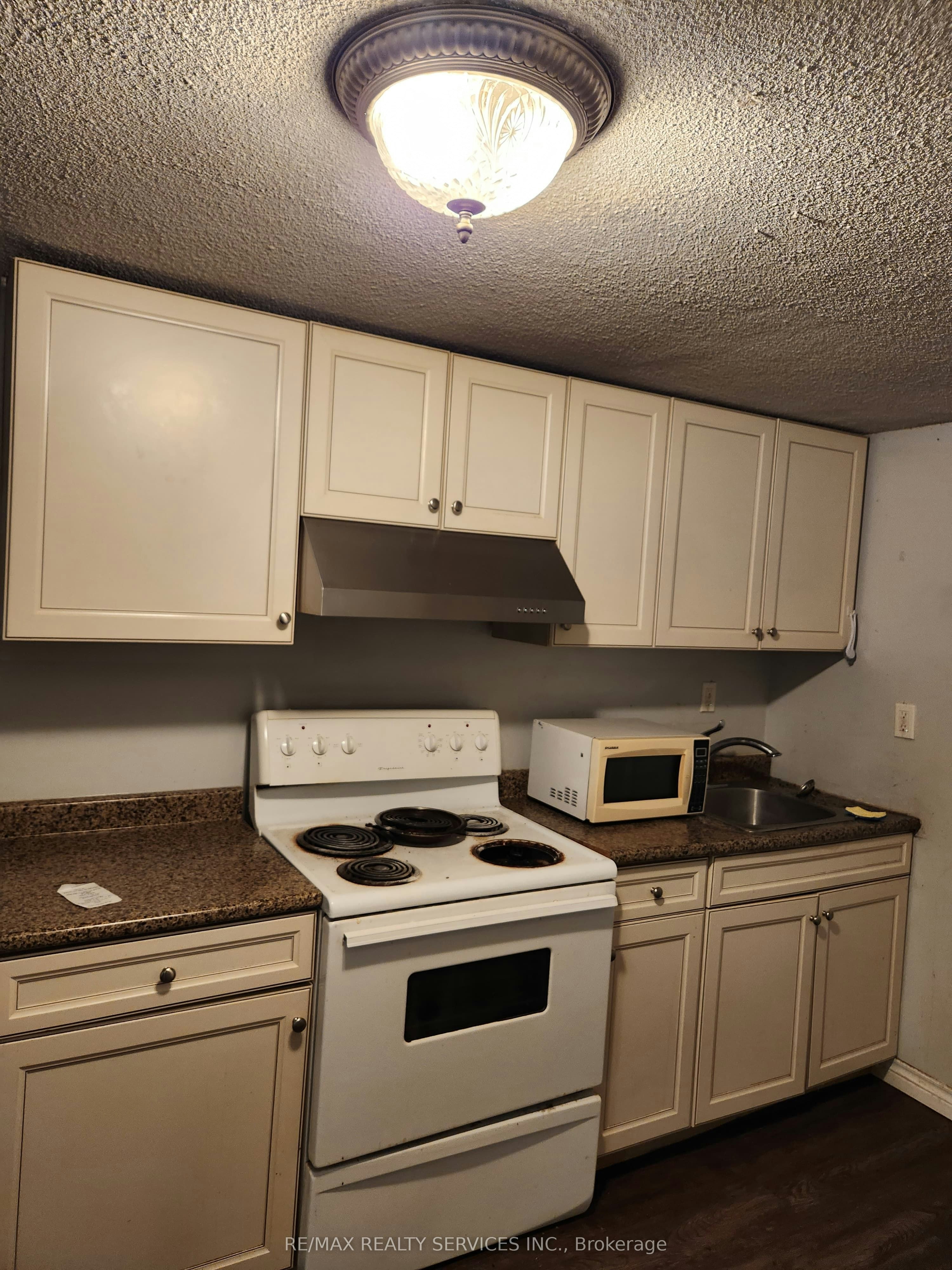 Basement-71 Helene Crescent, Waterloo, ON, N2L 5E6 - 9