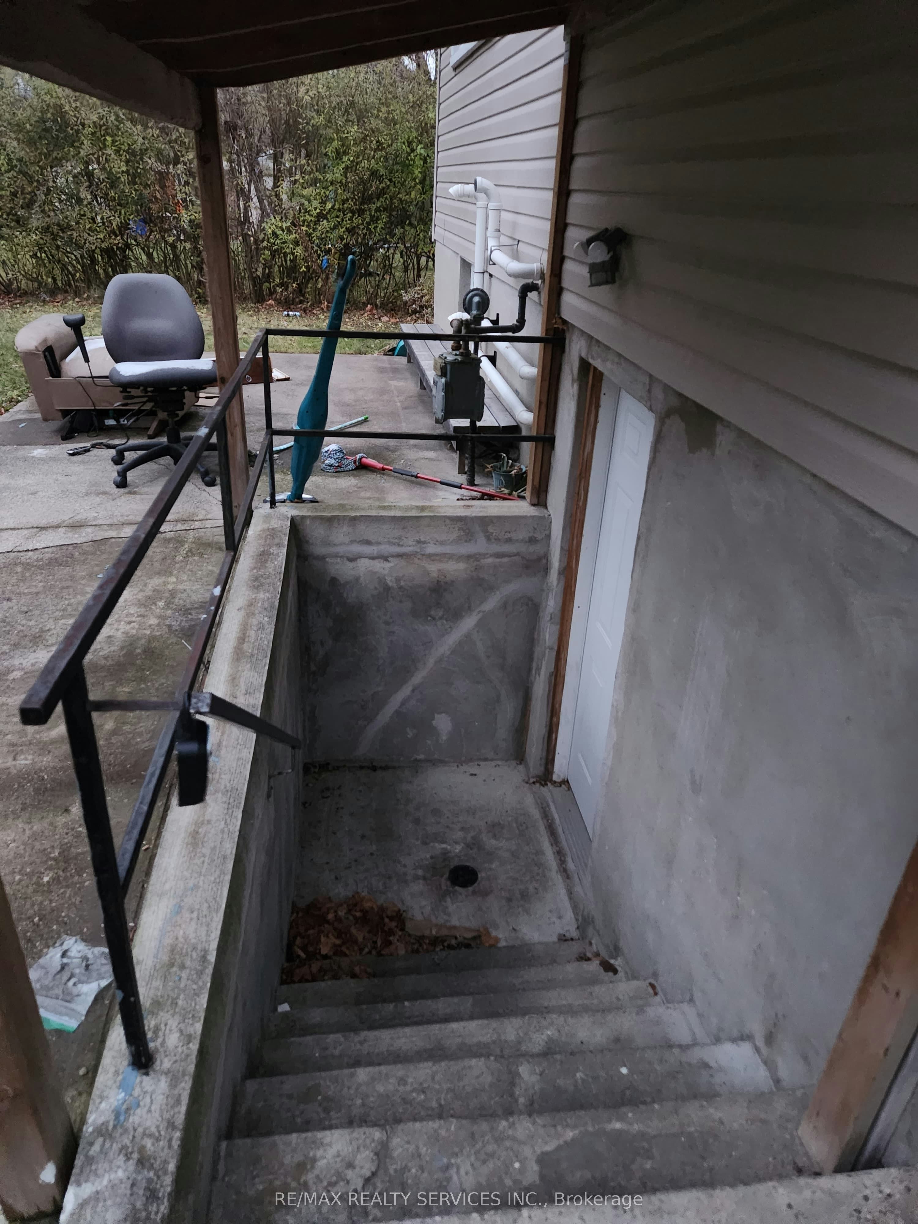 Basement-71 Helene Crescent, Waterloo, ON, N2L 5E6 - 3