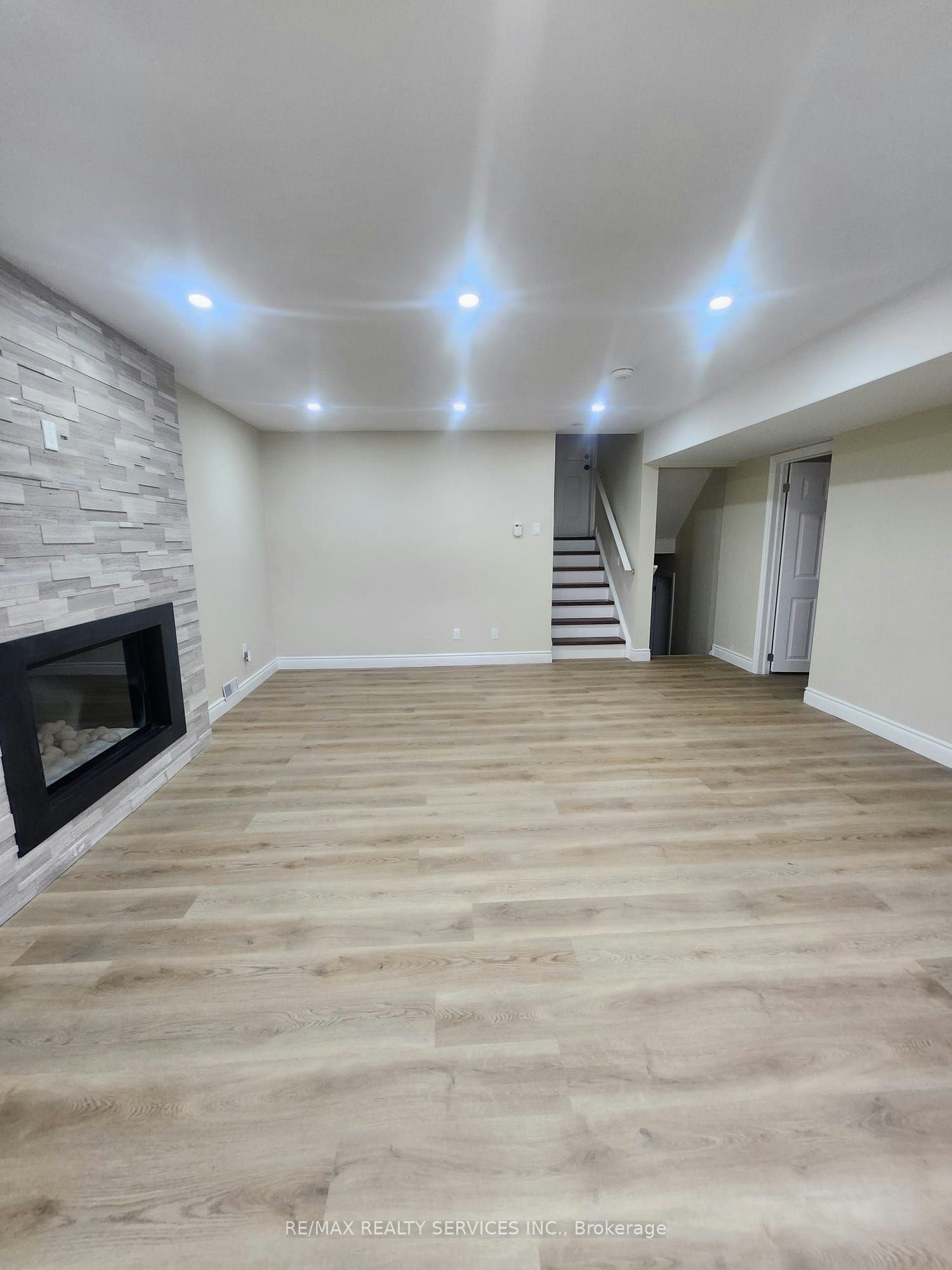 BASEMENT-464 Thorndale Drive, Waterloo, ON, N2T 1W5 - 8