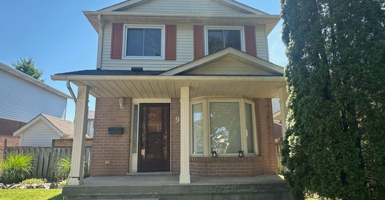 9 Buchanan Crescent, Thorold, ON, L2V 4S2