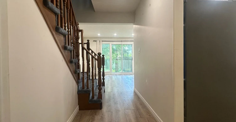 9 Buchanan Crescent, Thorold, ON, L2V 4S2 - 3