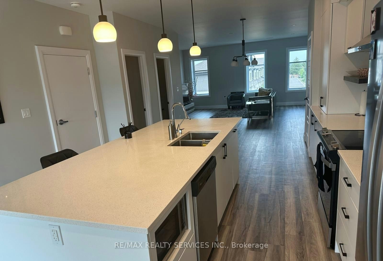 108-361 Quarter Town Line, Tillsonburg, ON, N4G 0K2 - 4