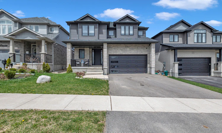 11 Tindall Crescent S