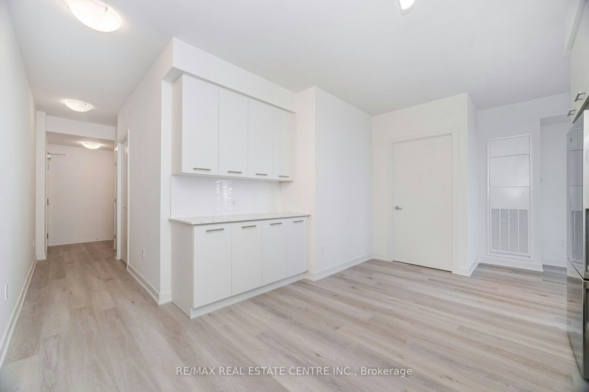 1505-385 Winston Road, Grimsby, ON, L3M 0J3 - 8