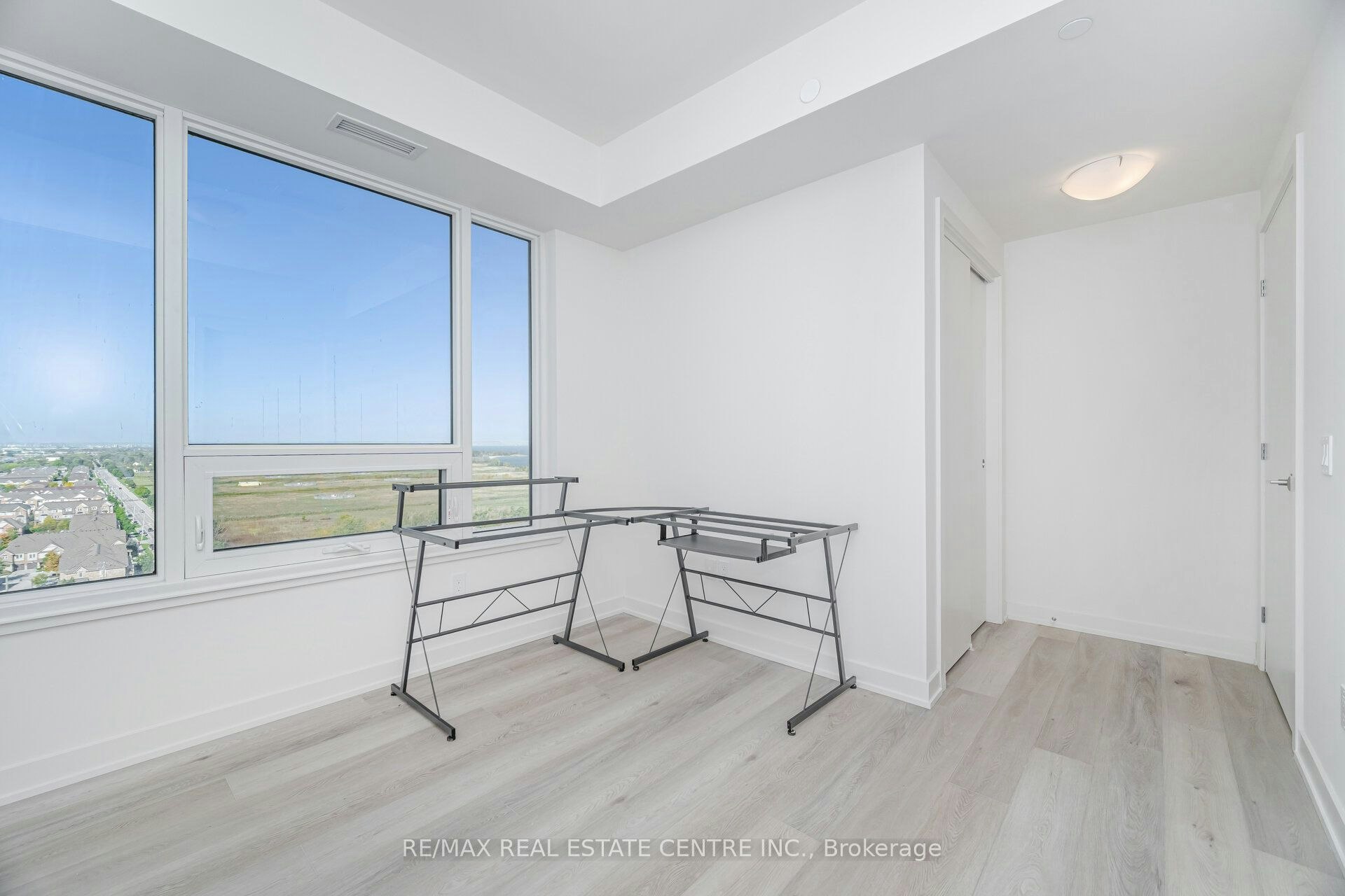 1505-385 Winston Road, Grimsby, ON, L3M 0J3 - 22