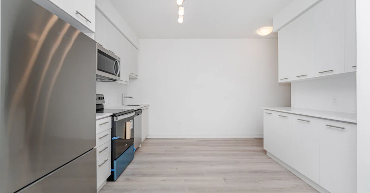 1505-385 Winston Road, Grimsby, ON, L3M 0J3 - 10